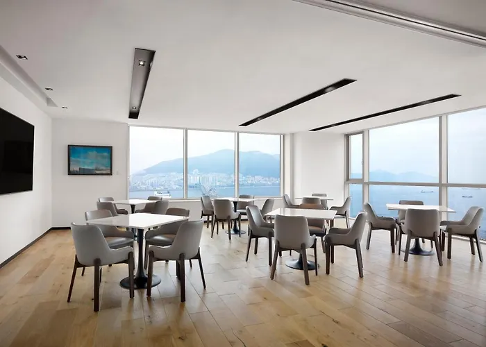 Fairfield By Marriott Songdo Hotel 3*